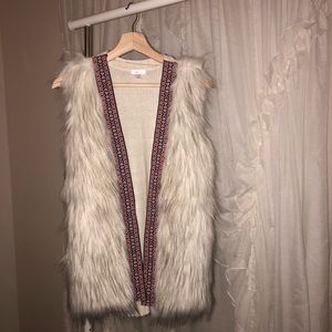 Very cute faux fur vest!